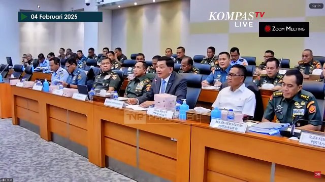 Cerita Menhan Sjafrie Saat Pamit ke Prabowo Rapat di DPR: Biasa Gue Kalo ke Sana Nggak Lama-Lama