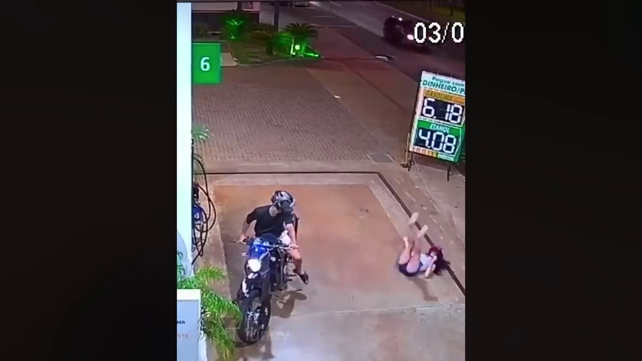 TRY NOT TO LAUGH 🤣🤣 Best Funny Videos compilation - Fails _ Hilarious Moments 😂 P43(720P_HD)
