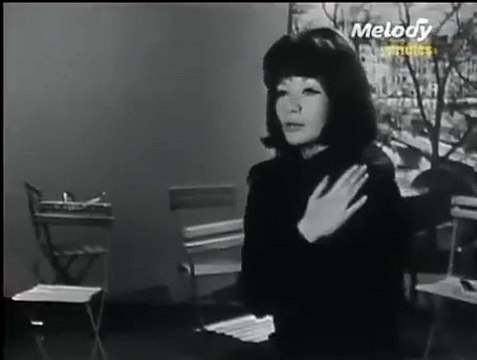 Juliette Gréco - Sous le ciel de Paris (1951)