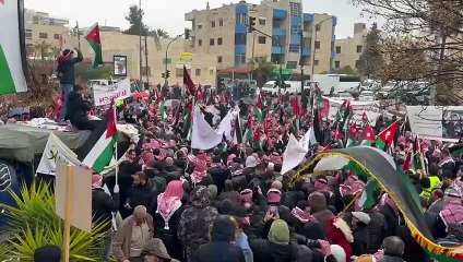 مسيرات في الأردن رفضا لمشروع ترامب بتهجير الفلسطينيين