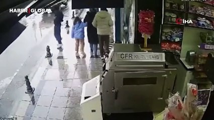 İstanbul'da polise saldırı: Biri kadın 2 polis memuru yaralandı