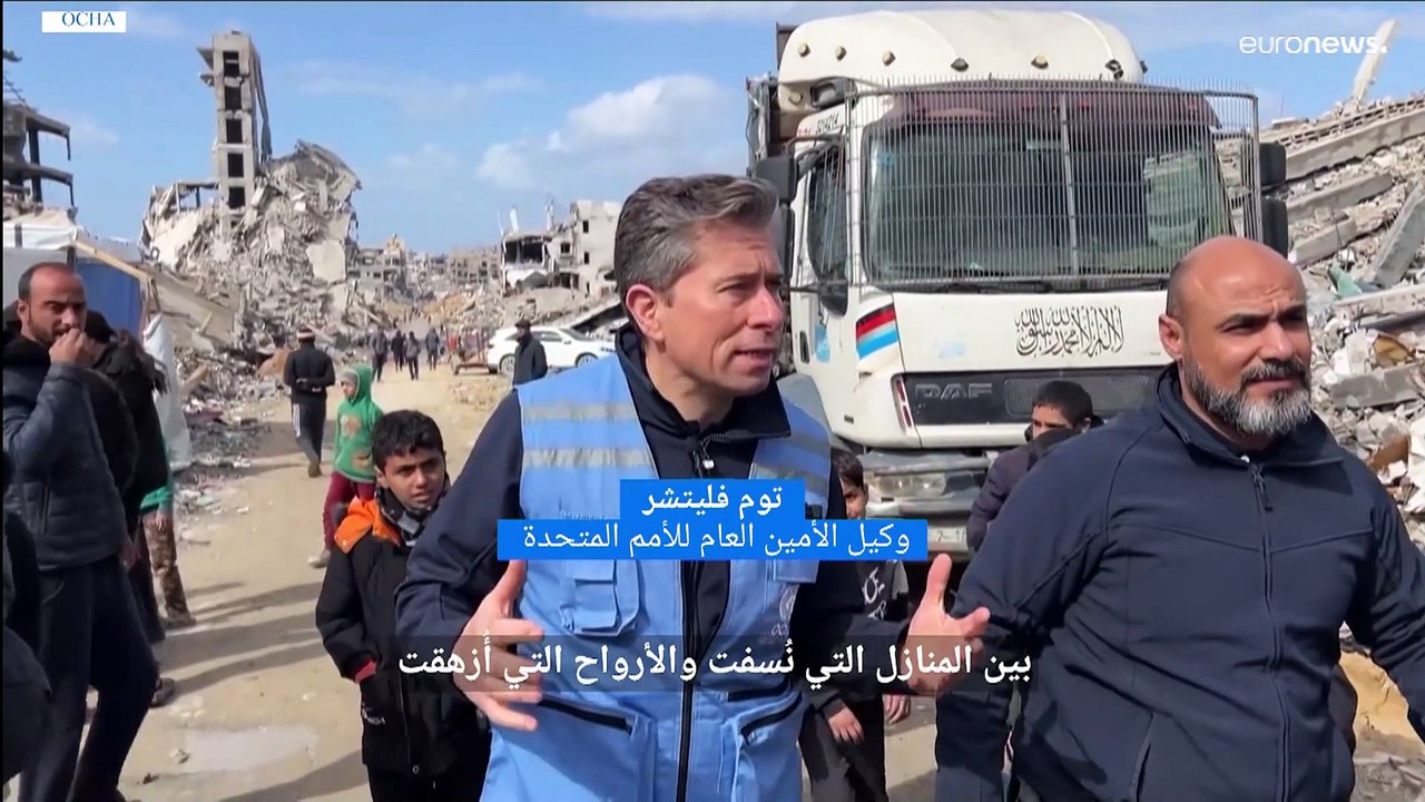 "يجب أن نروي القصة للعالم".. مسؤول أممي يزور مخيم جباليا ويشهد على حجم الدمار في غزة