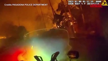 Incendi Los Angeles, le evacuazioni ad Altadena nei video delle bodycam degli agenti