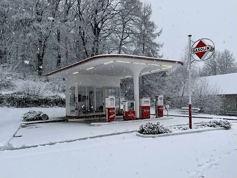 Kleine Tankstelle