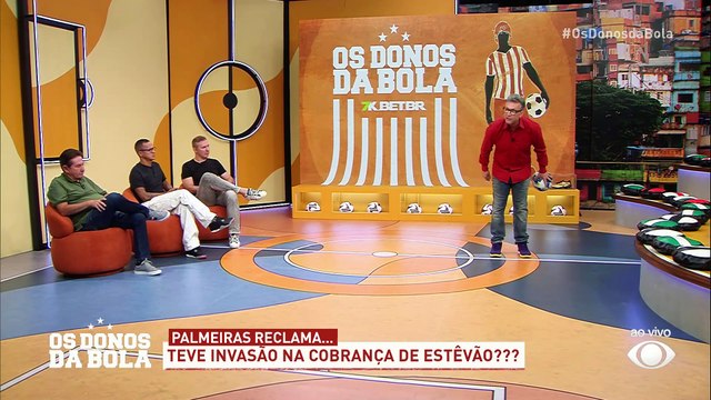 Debate Donos: Houve invasão no pênalti perdido por Estêvão contra o Corinthians? Neto comenta