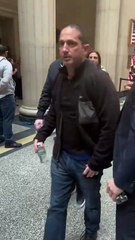 Family Members Depart Courtroom Amid Ongoing Proceedings 🏛️