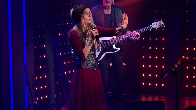 Jeanne Mas - Johnny Johnny (Live) - Le Grand Studio RTL