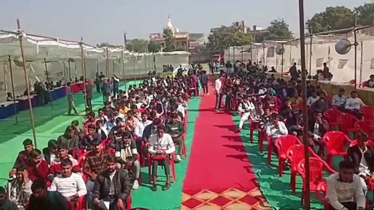 रोजगार मेला: 748 युवाओं को मिला रोजगार तो खुशी...