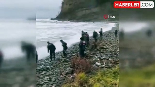 Sörf Keyfi Tehlikeye Dönüştü: İki Arkadaş Boğulma Tehlikesi Geçirdi