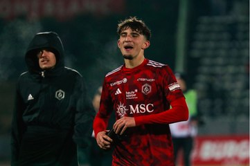 Ligue 2 : Sur un terrain compliqué, Annecy arrache la victoire à Laval