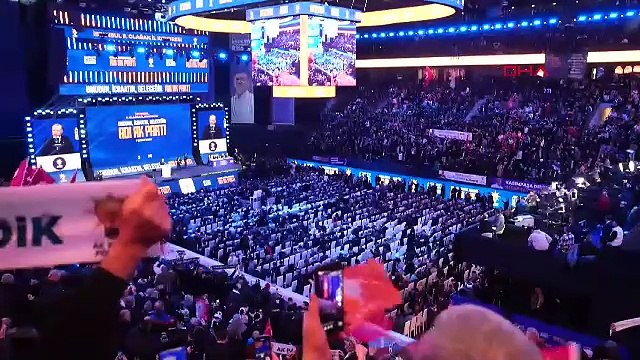 Cumhurbaşkanı Erdoğan: Deprem bölgesinde 252 bin konutla iş yerimizin inşasını hızlıca bitirmenin gayretindeyiz