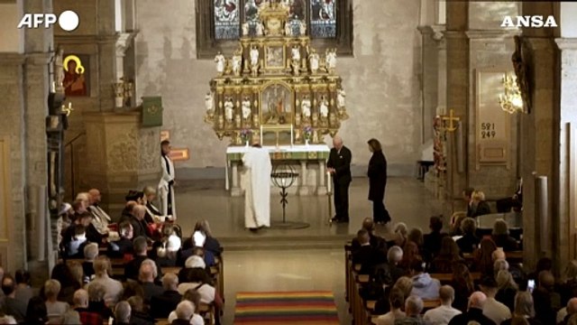 Svezia, Re Carlo Gustavo alla messa in ricordo delle vittime della strage di Orebro