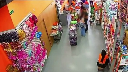 Vídeo mostra momento em que celular explode no bolso de mulher