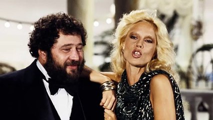 GALA VIDÉO - Carlos proche de Sylvie Vartan : retour sur ce lien qui les unissait