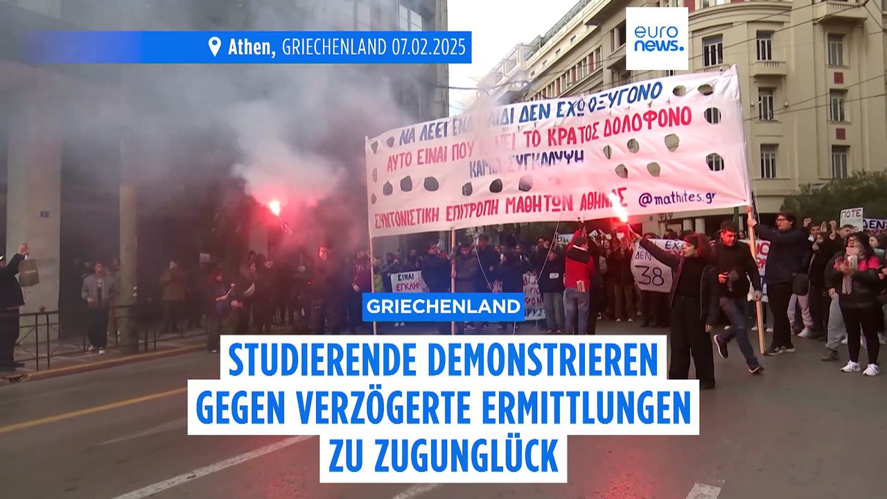 Protest gegen verzögerte Ermittlungen wegen Zugunglück von Tempi