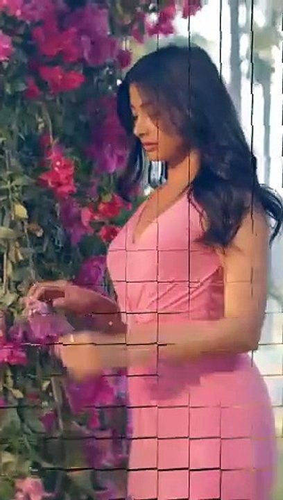 Pooja Hegde Vertical Edit