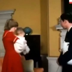 История. Принцесса Диана вручает принцу Чарльзу грязные подгузники