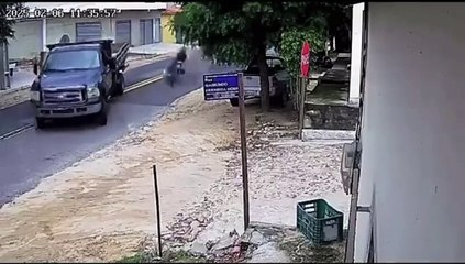 Amigos de infância se envolvem em acidente de trânsito; veja