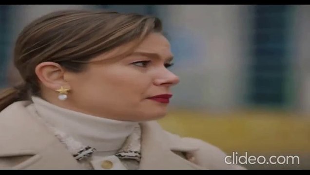 68.2. T.R.A.S-E.L-C.R.I.S.T.A.L ❤️ (Camdaki Kız). 2ª Parte Capítulo 68 Audio Español HD. ❤️ Con Burcu Biricik, Selma Ergeç, Feyyaz Serifoğlu. Serie Turca