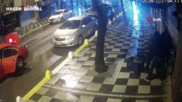 Kar maskeli soyguncular kuyumcuyu talan etti