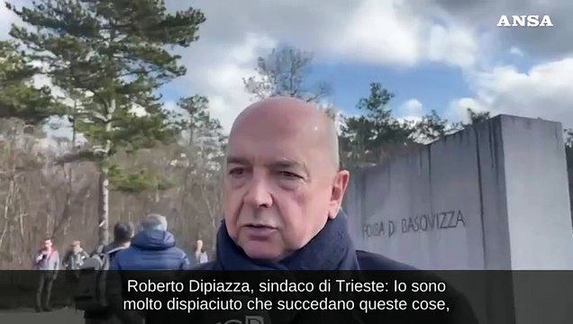 Vandalizzata la foiba di Basovizza, il sindaco di Trieste rimuove le scritte