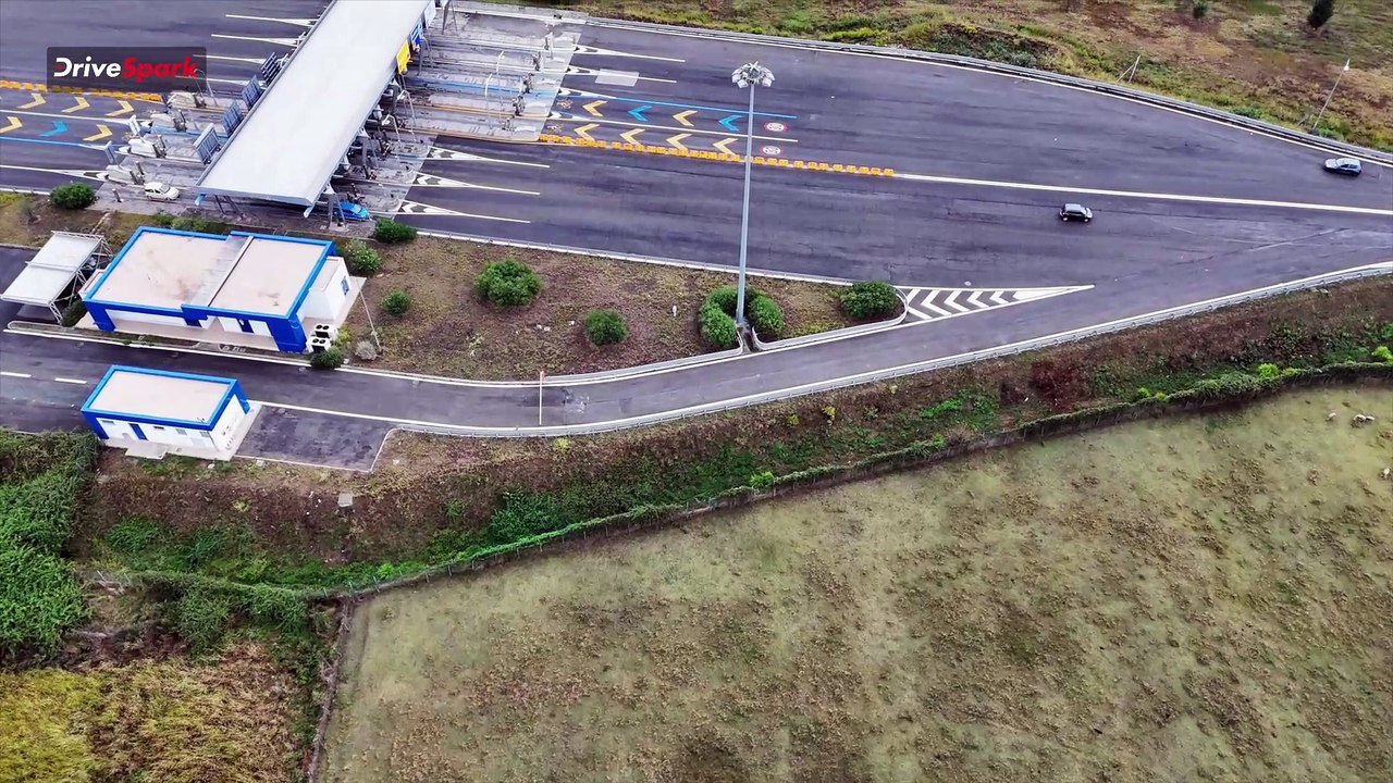 No Toll Payment Required: वार्षिक और जीवनकाल टोल पास प्रस्तुत किया गया