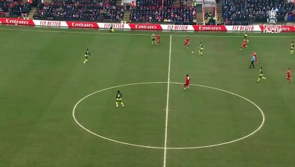 Pazzesco in Fa Cup, il City prende gol da centrocampo!