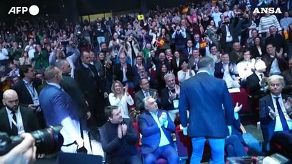 L'ultradestra europea riunita a Madrid: Salvini da Vox al summit dei Patrioti