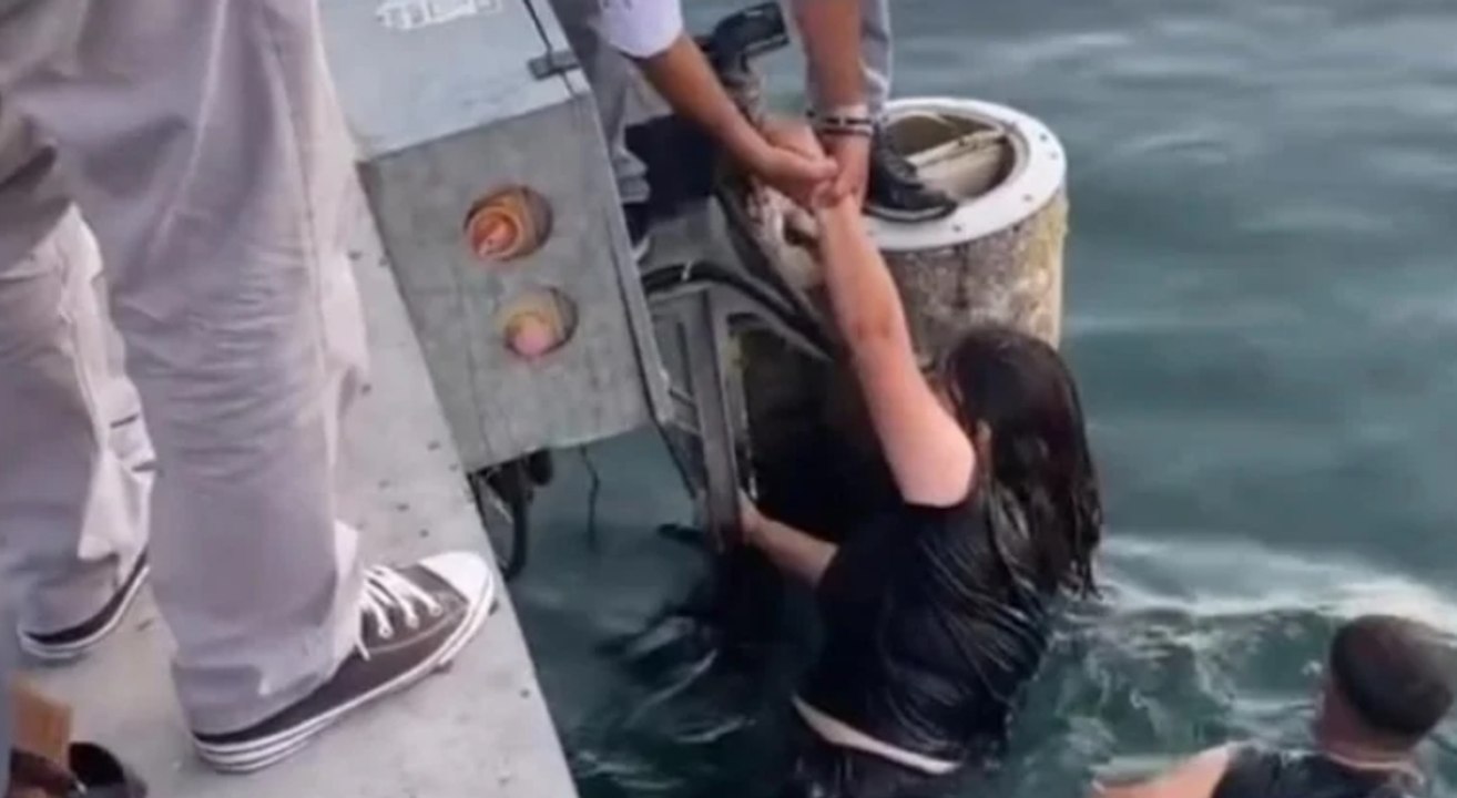 Fatih’te denize düşen kadın balıkçılar tarafından kurtarıldı