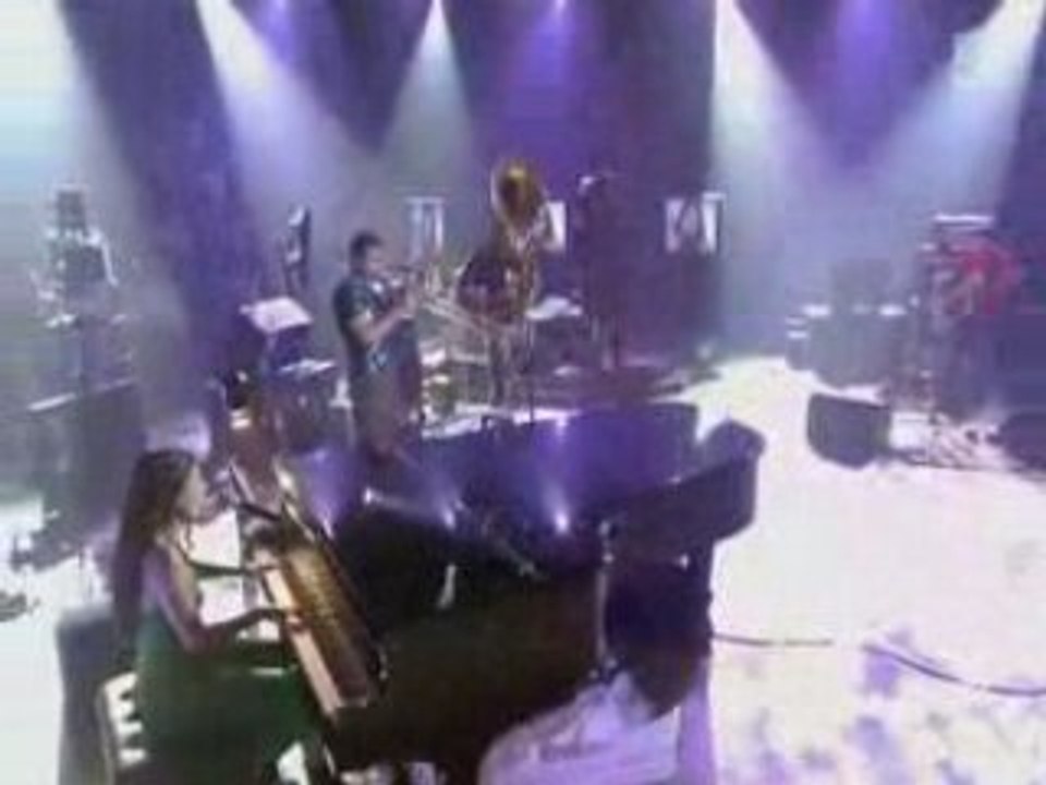 Yael Naim. new soul et Toxic