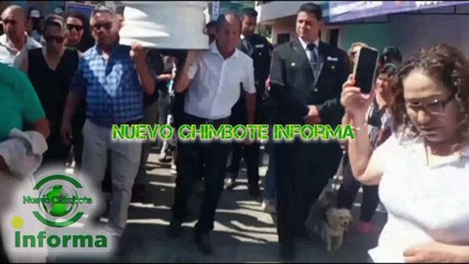 Pamela Franco y Christian Cueva juntos en el funeral de su padre.