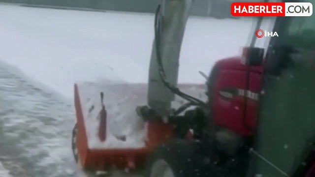 Muş Şehir Stadyumu Maça Hazır: Kar Temizleme Çalışmaları Tamamlandı