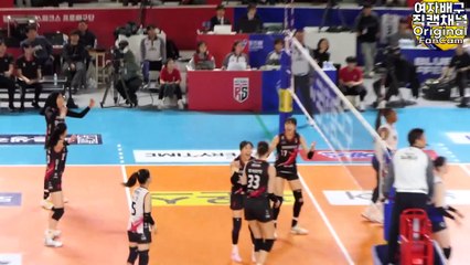 Megawati Meneteskan Air Mata! Pujian dari Pelatih Kepala Gorila Bikin Haru 😭🏐