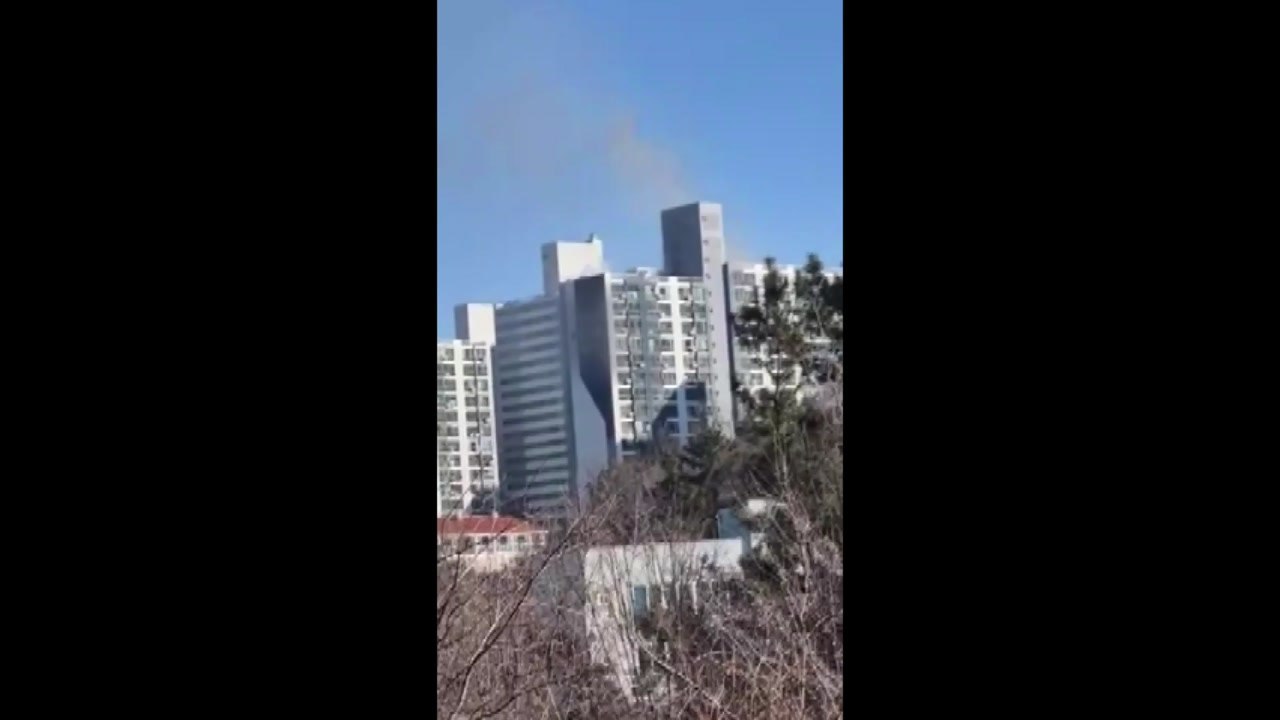 경북 경산 아파트 옥상에서 불...인명 피해 없어 / YTN