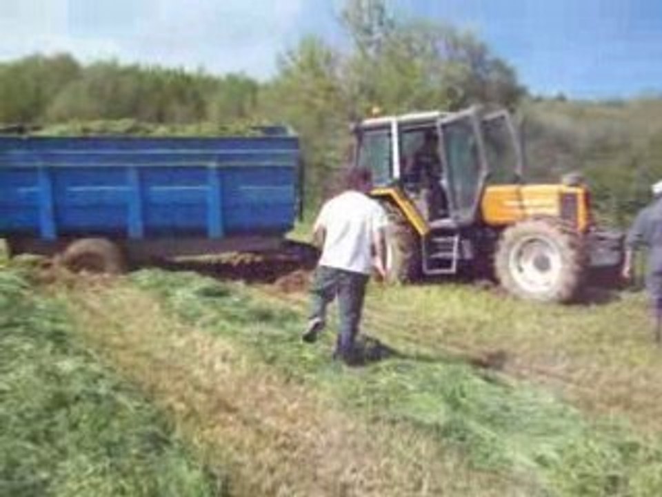 L'ensilage 2008 chez mathieu 2 !