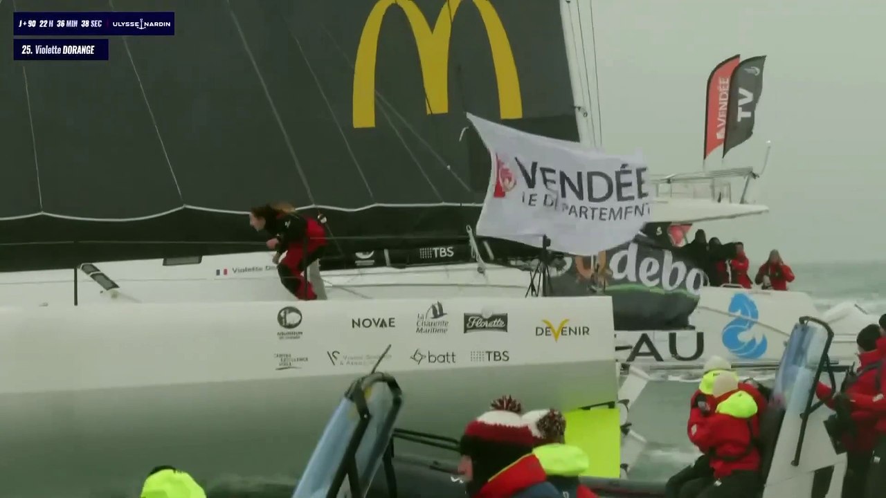 Violette Dorange passe la ligne d'arrivée en 25e position - Voile - Vendée Globe