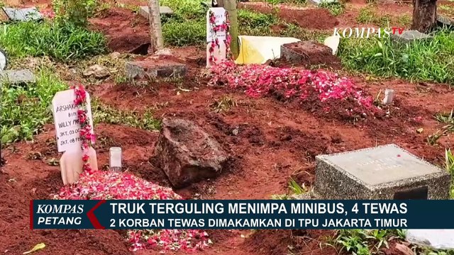 Truk Terguling Timpa Minibus Tewaskan 4 Orang, 2 Jenazah Dimakamkan di TPU Jaktim
