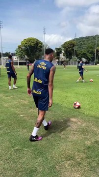 Neymar, che magia: il gol in allenamento è da applausi