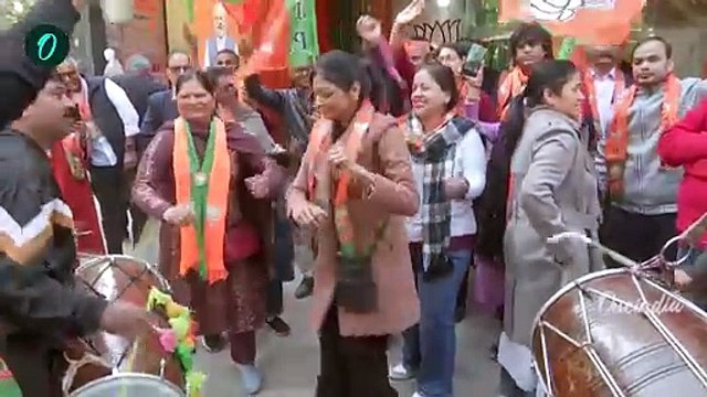 Delhi Election Result: दिल्ली जीत पर BJP कार्यकर्ता का Emotional Video हुआ Viral | वनइंडिया हिंदी