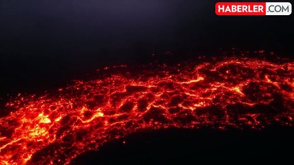 Etna Yanardağı'nda güçlü lav akıntısı meydana geldi