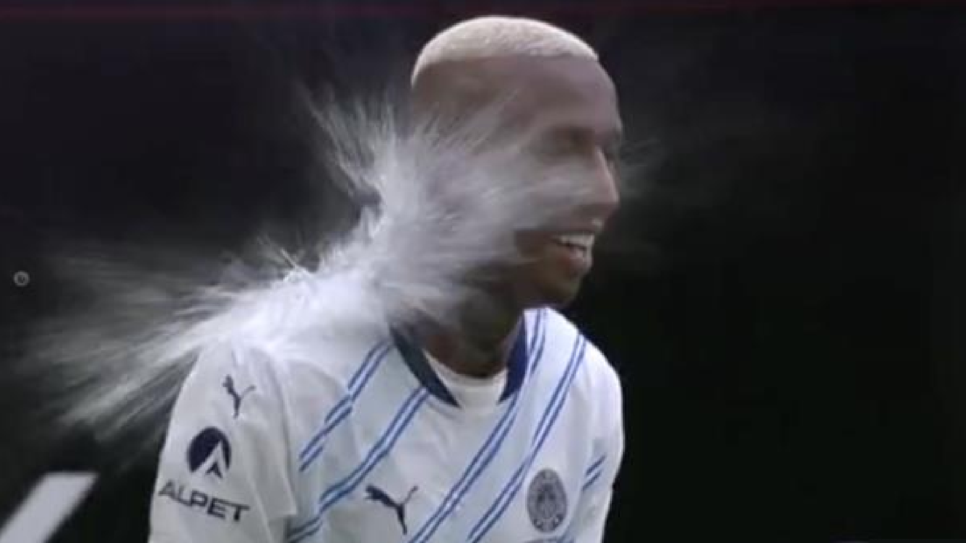 Anderson Talisca scored Fenerbahçe's second goal and was then hit by an object thrown from the stands