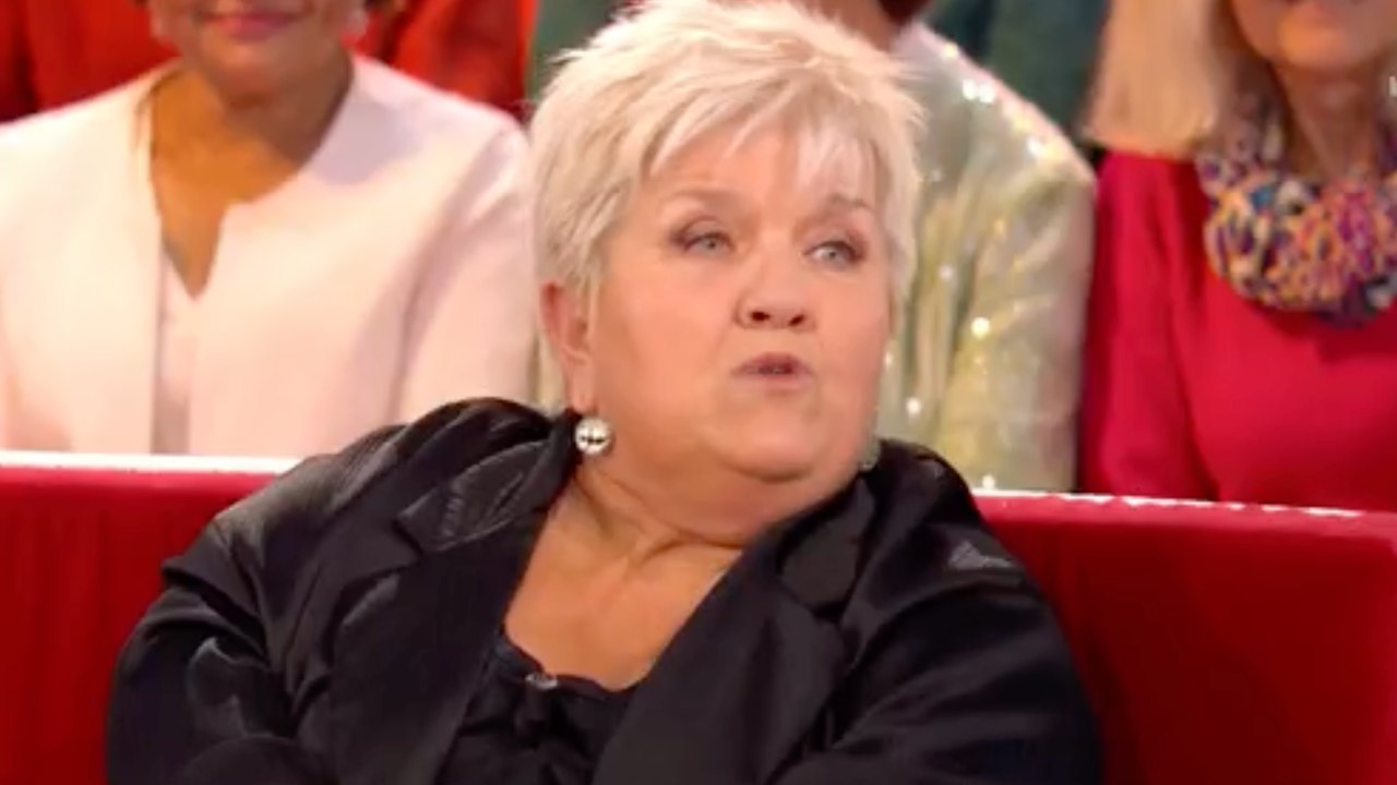 “Il y a moins de mobilité, mais je vais très bien” : Mimie Mathy fait taire les rumeurs sur sa santé