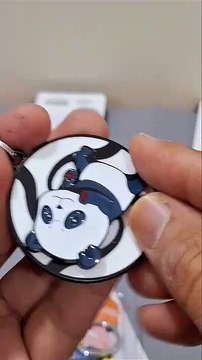 Avengers Assemble on Keychains Metal Spinners Review Unboxing