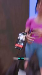 Elle fait tomber son téléphone