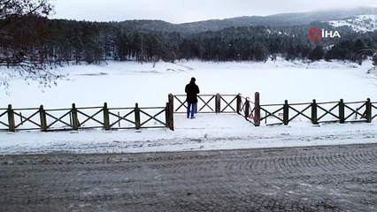 Kış masalı: Gölet buz tuttu