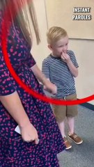 Il revient dans son ancienne école et retrouve tous ses anciens camarades