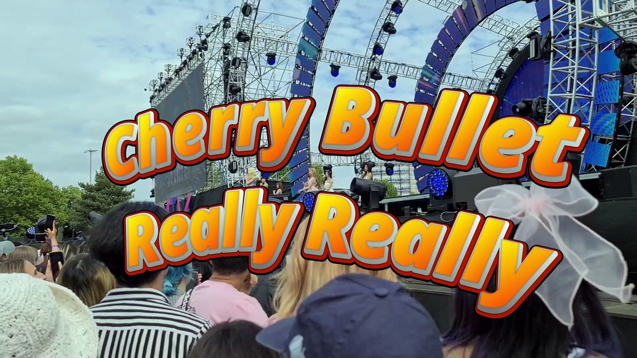 Cherry Bullet ~ Really Really #mikfestival #london #cherrybullet #reallyreally  #kpop #체리블렛 #네가 참 좋아