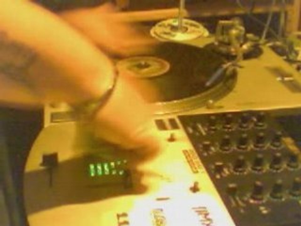 dj tasmy mode scratch live