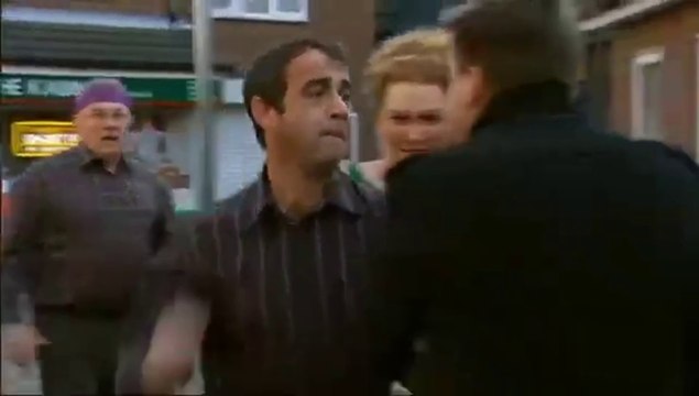 Corrie Kevin Webster Beats up John Stape 25th December 2007