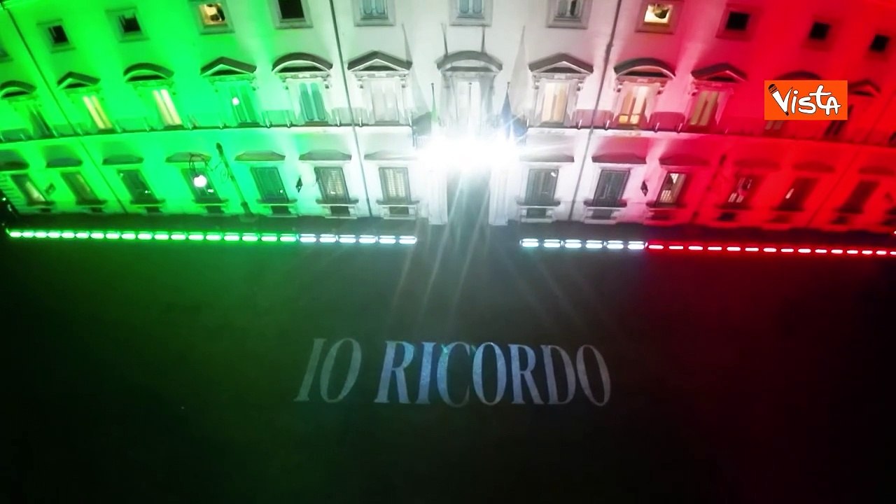 Giorno Ricordo, Palazzo Chigi illuminato col tricolore e le bandiere di Camera e Senato a mezz'asta